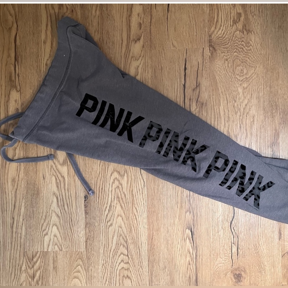 PINK | VELVET LEOPARD LOGO SWEATS